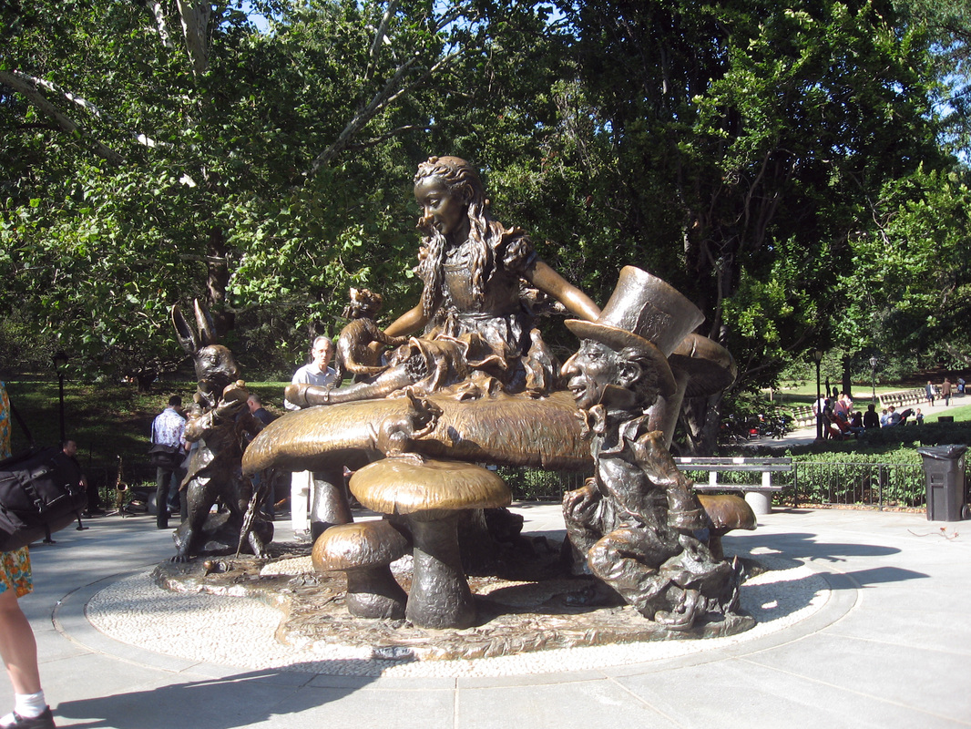 Alice in Wonderland statue in Central Park